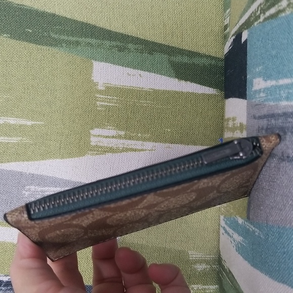 Coach Signature Card Case In Green - Picture 6 of 7